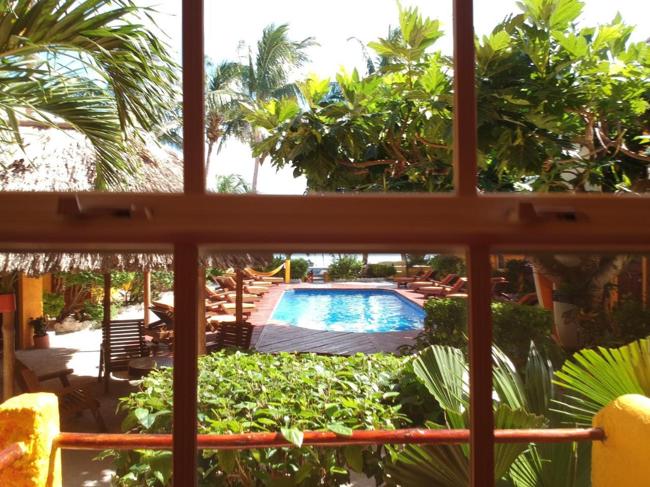 Seaside Cabanas Hotel Caye Corker Zewnętrze zdjęcie