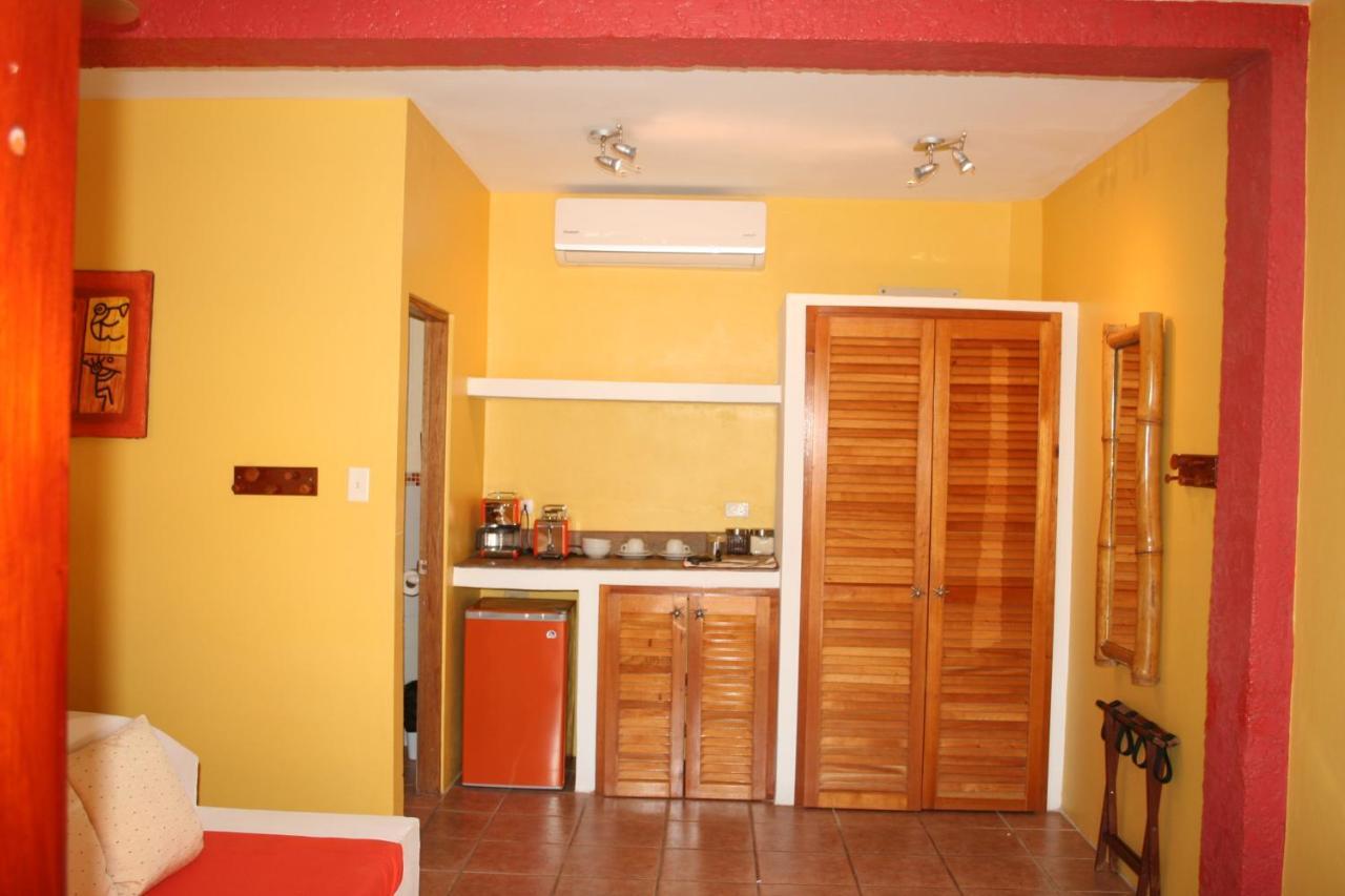 Seaside Cabanas Hotel Caye Corker Zewnętrze zdjęcie